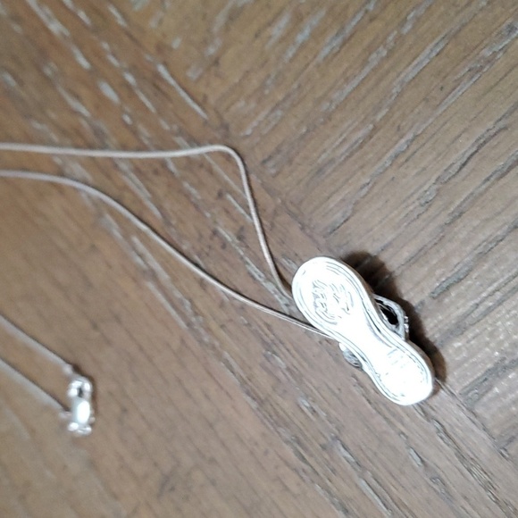 Sterling silver summer flip flop with chrystal and amethyst on 9.25 marked chain - Picture 4 of 4